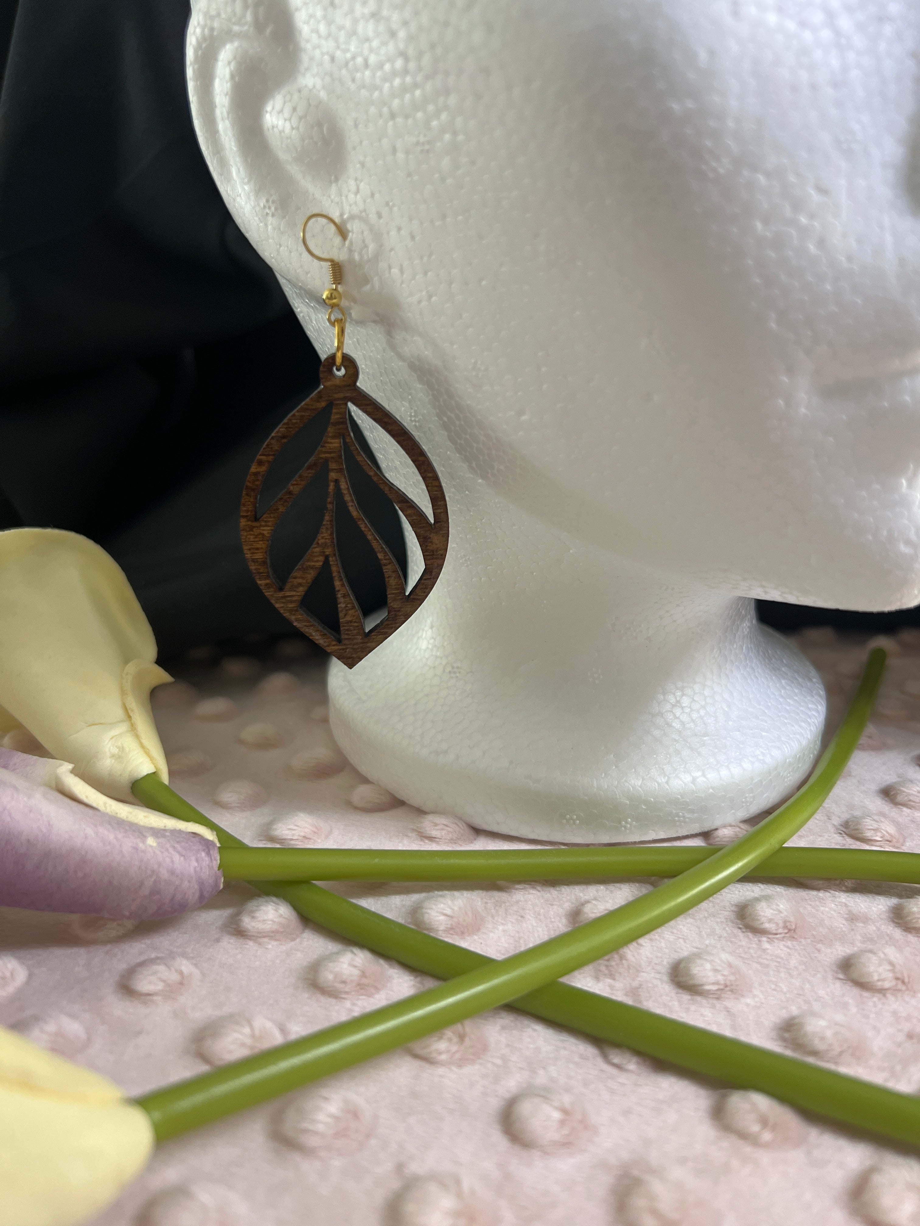 Wood Engraved All Natural Dangle Earrings - Leaf Style